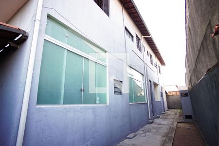 Casa à venda com 80m², 2 quartos e 1 vagaEntrada
