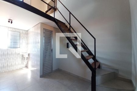 Sala de kitnet/studio para alugar com 1 quarto, 30m² em Jardim dos Oliveiras, Campinas