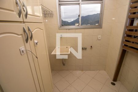 Apartamento para alugar com 70m², 2 quartos e 1 vagaÁrea de Serviço