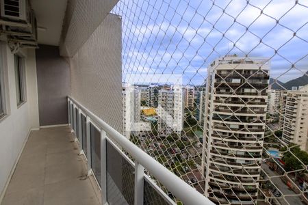 Apartamento para alugar com 70m², 2 quartos e 1 vagaVaranda