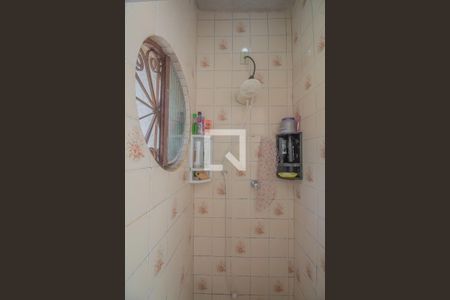 Casa à venda com 213m², 5 quartos e 4 vagas Casa à venda com 213m², 5 quartos e 4 vagasBanheiro