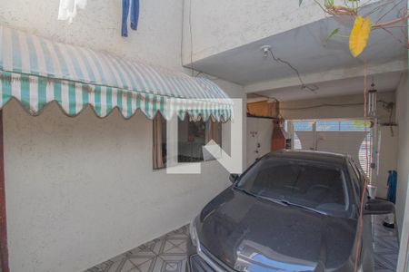 Casa à venda com 213m², 5 quartos e 4 vagas Casa à venda com 213m², 5 quartos e 4 vagasÁrea comum