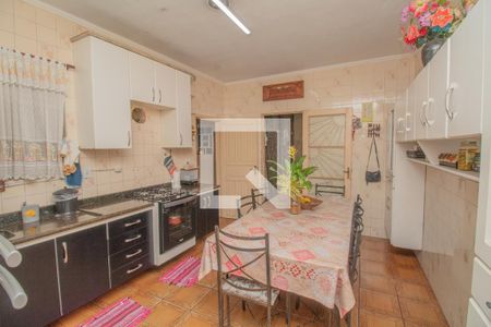 Casa à venda com 213m², 5 quartos e 4 vagas Casa à venda com 213m², 5 quartos e 4 vagasCozinha