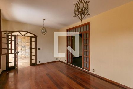 Sala de casa à venda com 4 quartos, 276m² em Alto Caiçaras, Belo Horizonte
