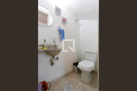 Casa à venda com 100m², 3 quartos e 2 vagas Casa à venda com 100m², 3 quartos e 2 vagasBanheiro