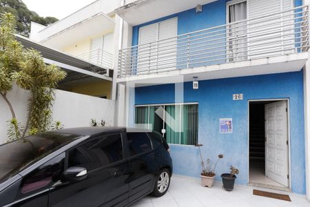 Casa à venda com 100m², 3 quartos e 2 vagas Casa à venda com 100m², 3 quartos e 2 vagasFachada