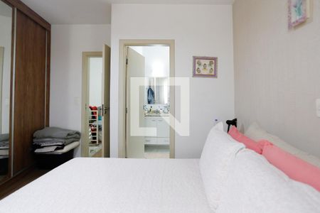 Casa à venda com 100m², 3 quartos e 2 vagas Casa à venda com 100m², 3 quartos e 2 vagasQuarto