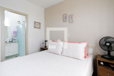 Casa à venda com 100m², 3 quartos e 2 vagas Casa à venda com 100m², 3 quartos e 2 vagasQuarto