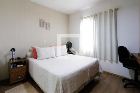 Casa à venda com 100m², 3 quartos e 2 vagas Casa à venda com 100m², 3 quartos e 2 vagasQuarto