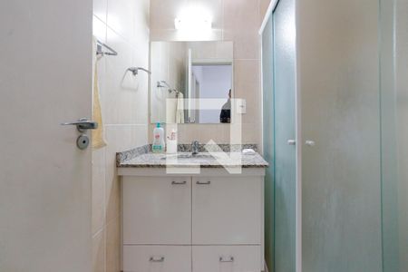 Casa à venda com 100m², 3 quartos e 2 vagas Casa à venda com 100m², 3 quartos e 2 vagasBanheiro