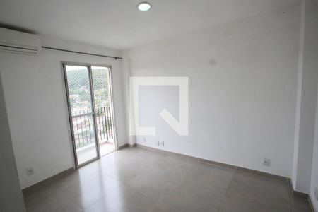 Quarto 1 de apartamento para alugar com 2 quartos, 57m² em Pechincha, Rio de Janeiro