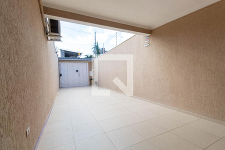 Casa à venda com 120m², 3 quartos e 2 vagasGaragem