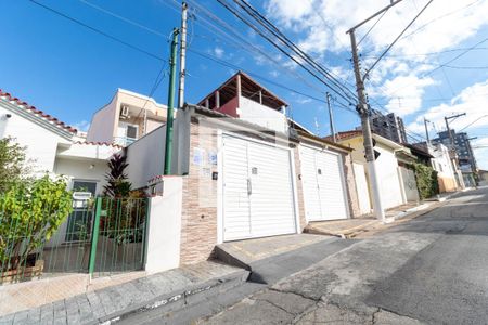 Casa à venda com 120m², 3 quartos e 2 vagasFachada