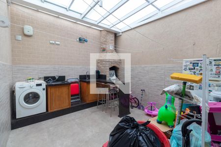 Casa à venda com 120m², 3 quartos e 2 vagasLavanderia