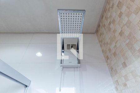 Casa à venda com 120m², 3 quartos e 2 vagasChuveiro