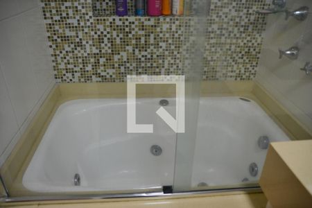 Apartamento à venda com 148m², 3 quartos e 3 vagasBanheiro Quarto 1