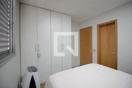 Suite de apartamento à venda com 3 quartos, 180m² em Santo Antônio, Belo Horizonte