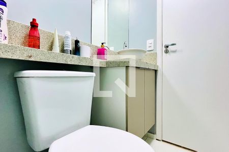 Banheiro de apartamento à venda com 2 quartos, 36m² em Vila das Bandeiras, Guarulhos