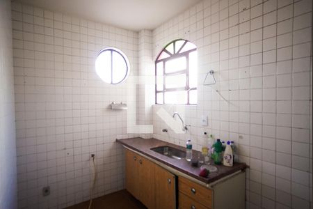 Cozinha de casa à venda com 4 quartos, 185m² em Itapoã, Belo Horizonte