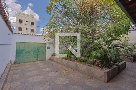 Jardim de casa à venda com 3 quartos, 105m² em Vila Paquetá, Belo Horizonte