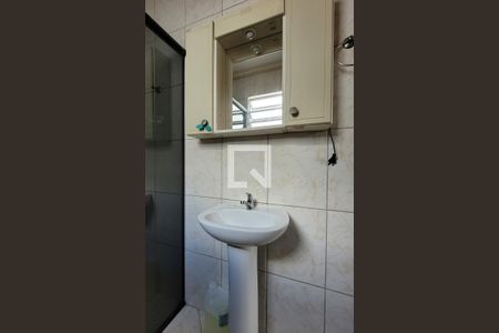 Banheiro de casa para alugar com 1 quarto, 60m² em Vila Francisco Matarazzo, Santo André