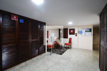 Apartamento à venda com 99m², 3 quartos e 1 vaga Apartamento à venda com 99m², 3 quartos e 1 vagaHall Social