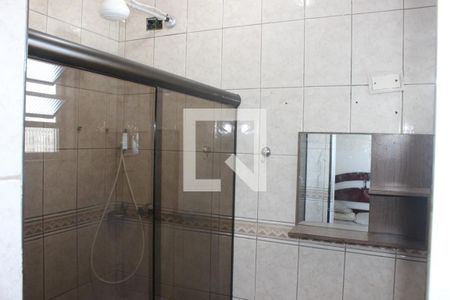 Banheiro da Suíte 1 de casa para alugar com 2 quartos, 85m² em Vila Cascatinha, São Vicente