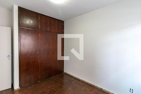 Quarto 2 de apartamento para alugar com 5 quartos, 135m² em Sagrada Família, Belo Horizonte