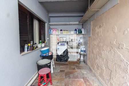 Casa à venda com 250m², 3 quartos e 5 vagas Casa à venda com 250m², 3 quartos e 5 vagasCasa 1 Área de serviço