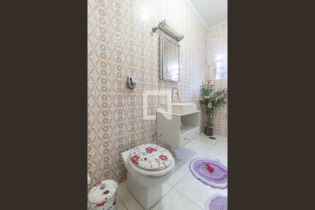 Casa à venda com 250m², 3 quartos e 5 vagas Casa à venda com 250m², 3 quartos e 5 vagasCasa 1 Lavabo