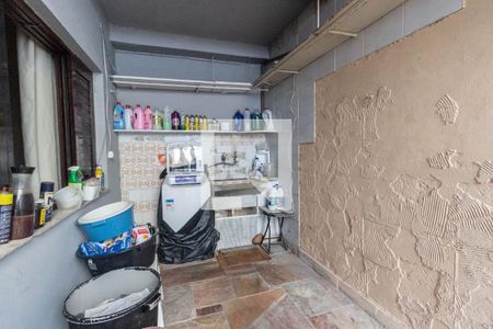 Casa à venda com 250m², 3 quartos e 5 vagas Casa à venda com 250m², 3 quartos e 5 vagasCasa 1 Área de serviço