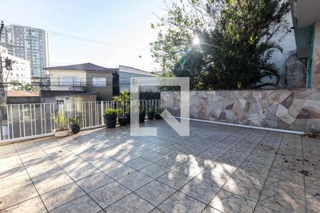 Casa à venda com 250m², 3 quartos e 5 vagas Casa à venda com 250m², 3 quartos e 5 vagasVaranda