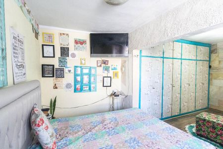 Casa à venda com 250m², 3 quartos e 5 vagas Casa à venda com 250m², 3 quartos e 5 vagasCasa 2 Quarto