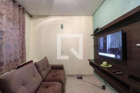 Sala de TV de casa à venda com 3 quartos, 125m² em Jardim Cidália, São Paulo