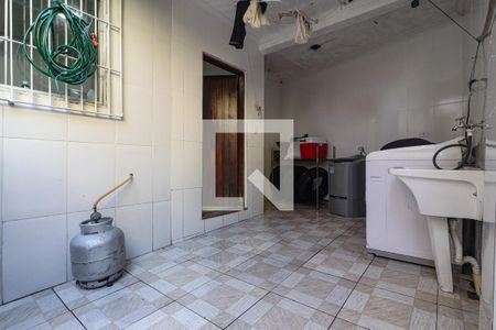 Casa à venda com 125m², 3 quartos e 2 vagas Casa à venda com 125m², 3 quartos e 2 vagasÁrea de Serviço