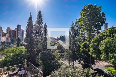 Sala/Cozinha - Vista de apartamento para alugar com 2 quartos, 75m² em Vila Madalena, São Paulo