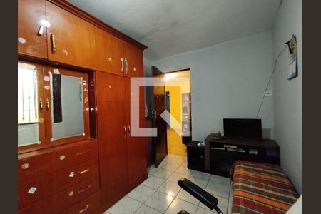 Quarto de casa para alugar com 2 quartos, 100m² em Jardim Santa Rosa, Ferraz de Vasconcelos
