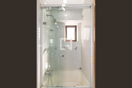 Apartamento à venda com 228m², 4 quartos e 4 vagasBanheiro do Quarto 2