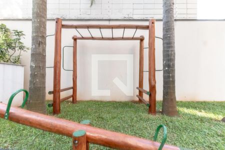 Apartamento à venda com 228m², 4 quartos e 4 vagasÁrea comum - Playground