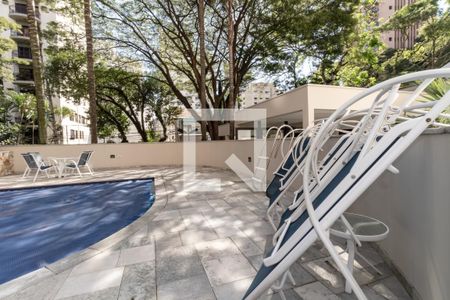 Apartamento à venda com 228m², 4 quartos e 4 vagasÁrea comum - Piscina