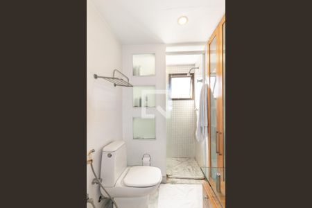 Apartamento à venda com 228m², 4 quartos e 4 vagasBanheiro do Quarto 1