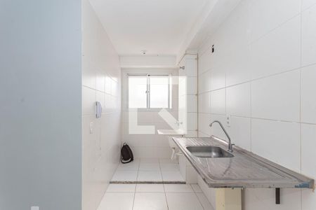 Cozinha de apartamento para alugar com 2 quartos, 55m² em Parque Bristol, São Paulo