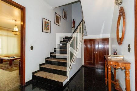 Escada de casa à venda com 3 quartos, 200m² em Vila Gomes Cardim, São Paulo