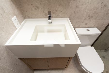 Apartamento à venda com 112m², 2 quartos e 2 vagas Apartamento à venda com 112m², 2 quartos e 2 vagasBanheiro da Suíte 1