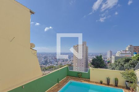 Casa para alugar com 4 quartos, 371m² em Serra, Belo Horizonte