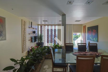 Sala de casa para alugar com 4 quartos, 371m² em Serra, Belo Horizonte