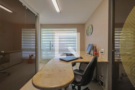 Escritório  de casa para alugar com 4 quartos, 371m² em Serra, Belo Horizonte