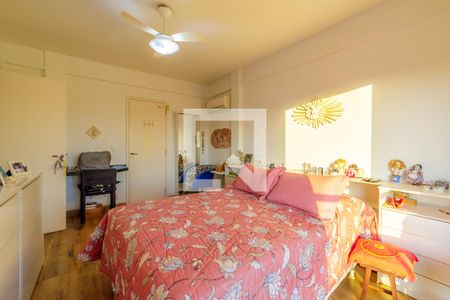 Casa de condomínio à venda com 303m², 4 quartos e 2 vagasSuíte 2