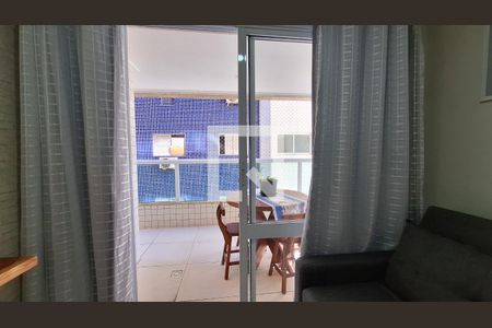 Sala vista de apartamento para alugar com 1 quarto, 52m² em Guilhermina, Praia Grande