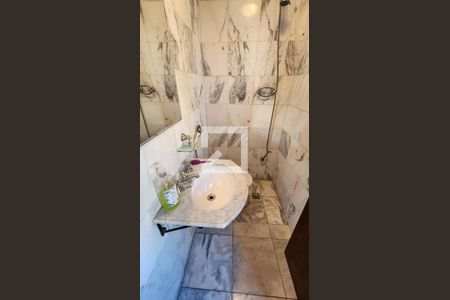 Casa para alugar com 30m², 7 quartos e 3 vagasBanheiro 2